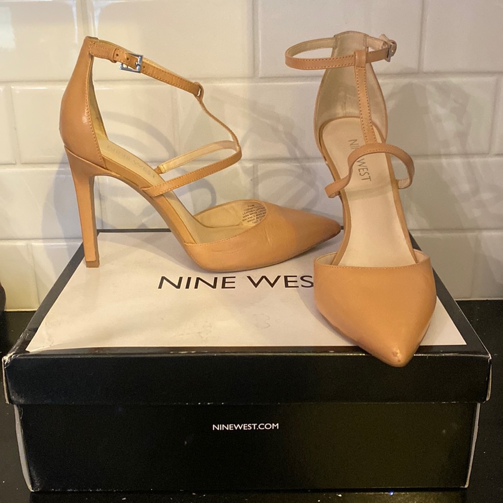 Nine West Tornaydo Pump